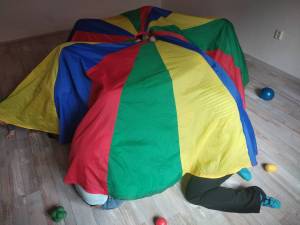 Říká se, že rytmus posiluje a nahrazuje sílu.